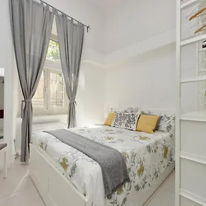 https://castro-pretorio-suite.it-romehotels.com